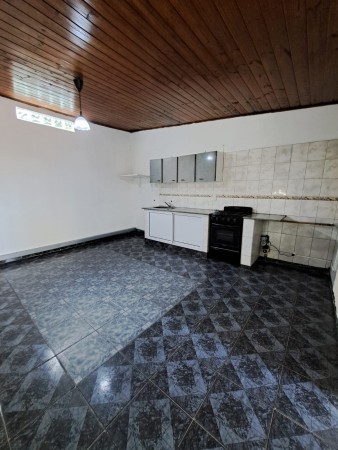 Casa Interna 3 dormitorios con patio