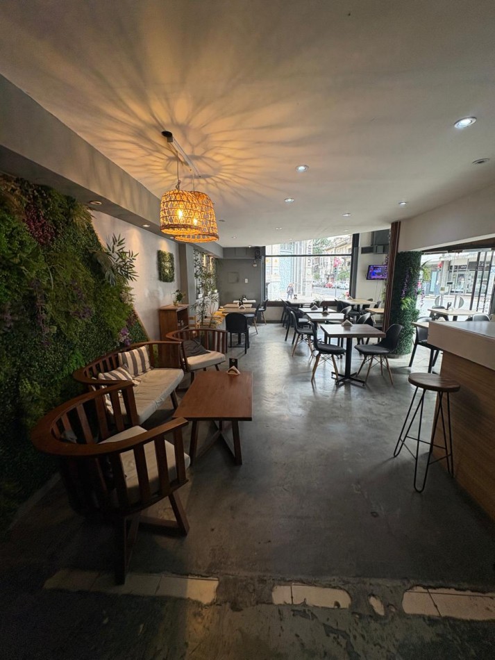 LOCAL COMERCIAL EN ESTRATEGICA ESQUINA