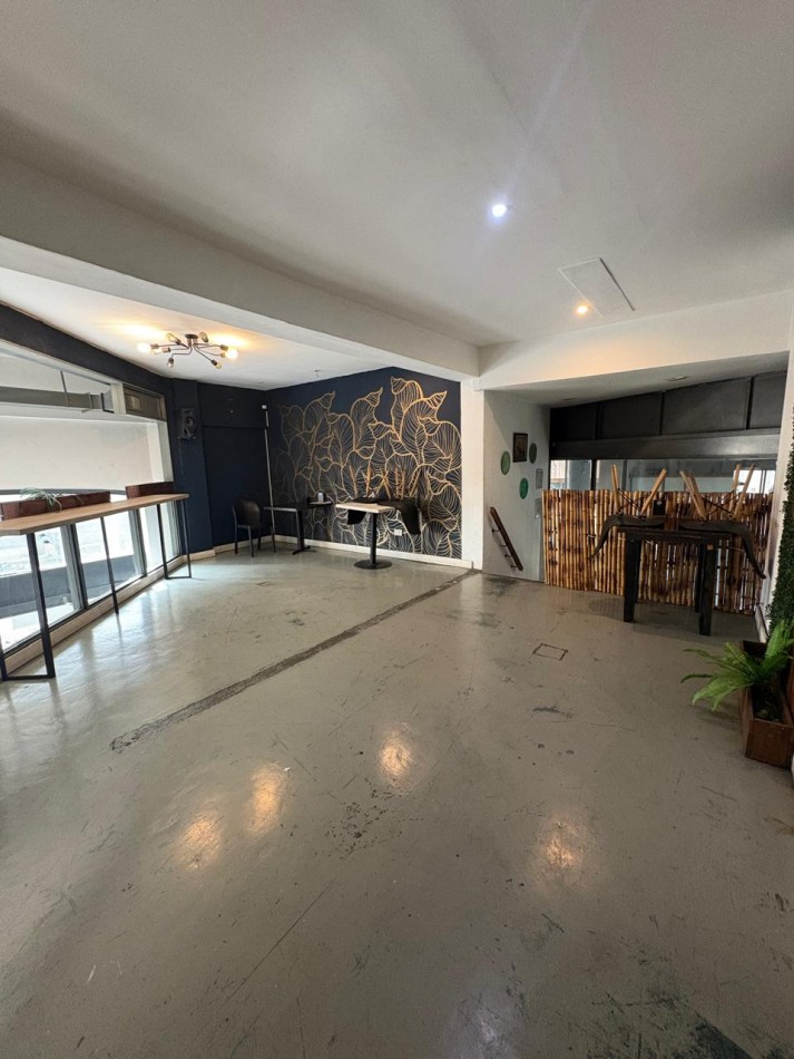 LOCAL COMERCIAL EN ESTRATEGICA ESQUINA