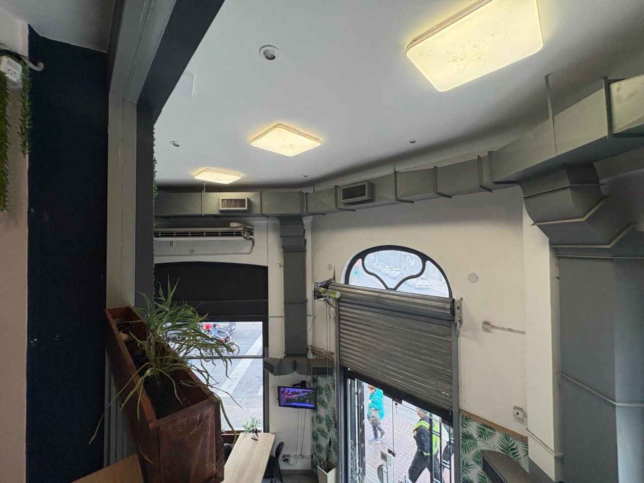 LOCAL COMERCIAL EN ESTRATEGICA ESQUINA