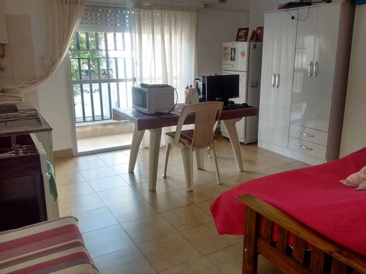 Monoambiente con Balcon