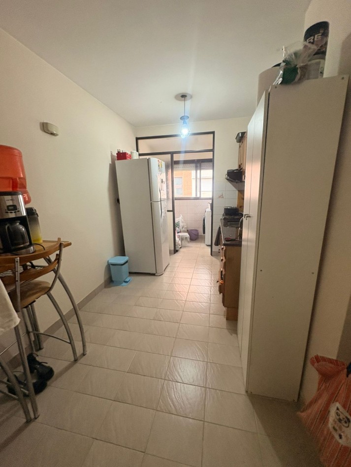 Departamento 1 dormitorio con cochera y Baulera