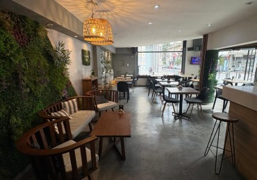 LOCAL COMERCIAL EN ESTRATEGICA ESQUINA